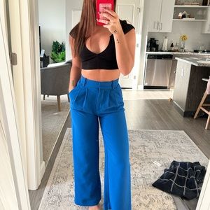 Abercrombie Trouser 24 • petite